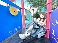 Menunjukkan wajah anda adalah cara untuk pergi! Orang tidak sepatutnya kelihatan tulen, berkulit cerah, tidak berambut dan cantik, gadis yang suka mendedahkan diri mereka [Yiliwen] melanggan, mendedahkan diri mereka di hadapan pelbagai orang di pasar raya