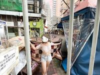 Menunjukkan wajah anda adalah cara untuk pergi! Orang tidak sepatutnya kelihatan tulen, berkulit cerah, tidak berambut dan cantik, gadis yang suka mendedahkan diri mereka [Yiliwen] melanggan, mendedahkan diri mereka di hadapan pelbagai orang di pasar raya