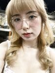 The latest leaked on Twitter is the alternative psychology female college intellectual girl [karin], all kinds of indecent private photos 2, likes to create in private parts and likes to be with her best friend Lily