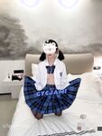 卡哇伊清纯系萝莉女奴【玉宝涩涩】私拍，水手服彼女饲育各种制服3P自慰逼粉奶大人形小母狗