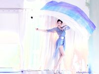 Abang dewi selebriti Internet kecantikan Xu Jun membayar paparan yang disesuaikan