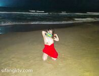 推特極品反差騷母狗露出淫亂狂魔【西西小姐】私拍日記，露出肛交啪啪男女通吃相當炸裂