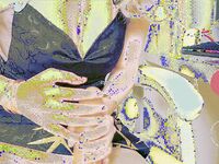 铃木美咲红底高跟