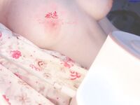 Cô gái trẻ Twitter trẻ trung và bất khả chiến bại [Yu Zi] lộ mặt trong buổi chụp ảnh riêng tư, với bộ ngực to màu hồng và chiếc bánh bao hấp hổ trắng quý hiếm, bầu trời rất dịu dàng và đạo cụ được dùng để thủ dâm đến mức rất cao