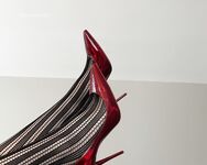 70万粉妹子保守的二舅妈微密VIP美臀视图