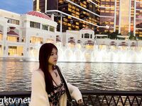 女神が素顔を見せる究極の暴露！ Twitterフォロワー23万人の無敵の巨乳美女みこちゃん【ローストダックダック666】が金持ちのおもちゃとしておっぱいをフェラしたりセックスしたりする様子を高額で個人撮影された