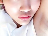 91 คู่รักสำส่อนคนดัง [Your Mouth is Precious] การถ่ายทำส่วนตัว ก้นพีชของภรรยาสุดฮอตและหัวนมขนาดใหญ่ถูกเปิดเผยสำหรับการมีเซ็กส์กลางแจ้ง พวกเขาชอบอุปกรณ์ประกอบฉากไก่ที่จะเล่นด้วย