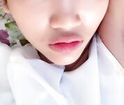 91 คู่รักสำส่อนคนดัง [Your Mouth is Precious] การถ่ายทำส่วนตัว ก้นพีชของภรรยาสุดฮอตและหัวนมขนาดใหญ่ถูกเปิดเผยสำหรับการมีเซ็กส์กลางแจ้ง พวกเขาชอบอุปกรณ์ประกอบฉากไก่ที่จะเล่นด้วย