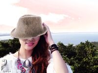 91 คู่รักสำส่อนคนดัง [Your Mouth is Precious] การถ่ายทำส่วนตัว ก้นพีชของภรรยาสุดฮอตและหัวนมขนาดใหญ่ถูกเปิดเผยสำหรับการมีเซ็กส์กลางแจ้ง พวกเขาชอบอุปกรณ์ประกอบฉากไก่ที่จะเล่นด้วย