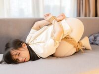 [Lệnh của các cô gái] Dòng chảy tùy chỉnh giàu có nội bộ nóng nhất và hiếm nhất, bị trói và huấn luyện tại nhà, cô gái Loli, hố mật hổ trắng tươi và chặt chẽ, hiện vật thủy triều ngay lập tức, anh em bắt được niềm vui 4K