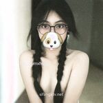 19세, 04세의 슈퍼 어린 소녀가 오리지널 맛을 파는 [이름 없는 작은 꽃]은 아직 아기입니다! 공항 플랫 체스트! 그녀는 자신의 보지를 자위하고 팬티를 즙으로 적신 다음 팬티를 높은 가격에 판매합니다.