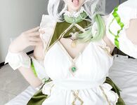 薇薇安小草神纳西妲