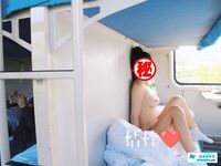 炸裂！出道即巅峰，新手露出界天花板女神【桔梓】专玩人前露出地铁超市火车上公园毫无底线，啪啪自慰勾引能玩的都完了