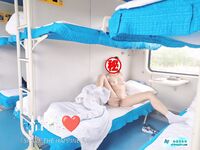 炸裂！出道即巅峰，新手露出界天花板女神【桔梓】专玩人前露出地铁超市火车上公园毫无底线，啪啪自慰勾引能玩的都完了