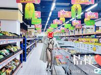 炸裂！出道即巅峰，新手露出界天花板女神【桔梓】专玩人前露出地铁超市火车上公园毫无底线，啪啪自慰勾引能玩的都完了