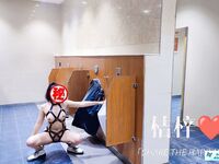 炸裂！出道即巅峰，新手露出界天花板女神【桔梓】专玩人前露出地铁超市火车上公园毫无底线，啪啪自慰勾引能玩的都完了