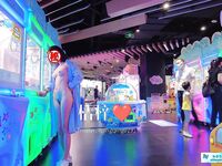 炸裂！出道即巅峰，新手露出界天花板女神【桔梓】专玩人前露出地铁超市火车上公园毫无底线，啪啪自慰勾引能玩的都完了