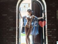 炸裂！出道即巅峰，新手露出界天花板女神【桔梓】专玩人前露出地铁超市火车上公园毫无底线，啪啪自慰勾引能玩的都完了