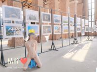 炸裂！出道即巅峰，新手露出界天花板女神【桔梓】专玩人前露出地铁超市火车上公园毫无底线，啪啪自慰勾引能玩的都完了