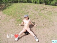 炸裂！出道即巅峰，新手露出界天花板女神【桔梓】专玩人前露出地铁超市火车上公园毫无底线，啪啪自慰勾引能玩的都完了