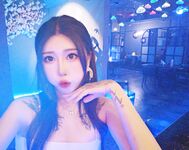 [절판 자료] 충칭의 유명 외모와 문신을 한 Lou Feng "Xixi"의 개인 사진 및 섹스 비디오 모음