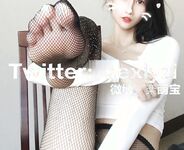 Mesti dimiliki oleh otakus dengan kaki langsing dan kaki panjang, gadis kebajikan yang paling tampan di Weibo dan Twitter [Le Mengbao] membayar untuk fotografi peribadi ③, melancap dengan prop dalam pelbagai cara lucah, semakin cantik semakin kontras