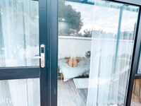 【超鮮明4K強化版】11月最新 - Twitter元祖夫婦露出界の巨匠「Little Cutie」が高原旅行中に捉えた大胆露出とセックス映像写真集！女の子もスタイルが良くて、意地悪でコケティッシュで、めちゃくちゃ犯されたいです (1)