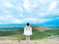 【超鮮明4K強化版】11月最新 - Twitter元祖夫婦露出界の巨匠「Little Cutie」が高原旅行中に捉えた大胆露出とセックス映像写真集！女の子もスタイルが良くて、意地悪でコケティッシュで、めちゃくちゃ犯されたいです (1)