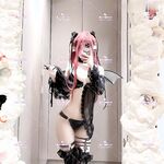 純欲小可愛〖紫皮大蒜〗主打的就是一個反差，超級粉嫩絕世美穴 淫水一直流...淫盪的小可愛！