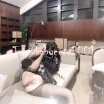 純欲小可愛〖紫皮大蒜〗主打的就是一個反差，超級粉嫩絕世美穴 淫水一直流...淫盪的小可愛！