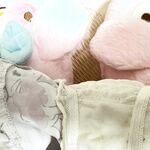 純欲小可愛〖紫皮大蒜〗主打的就是一個反差，超級粉嫩絕世美穴 淫水一直流...淫盪的小可愛！