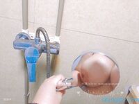 Yang terbaru bocor pada bulan November, di Twitter, seorang pelajar kolej dengan payudara besar berpayudara besar [Yu Jue] telah diambil gambar secara peribadi dengan bayaran Dia menggunakan alat mandi untuk melancap dengan payudara besar, punggung besar 