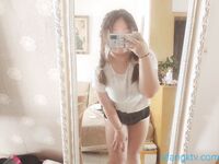 Yang terbaru bocor pada bulan November, di Twitter, seorang pelajar kolej dengan payudara besar berpayudara besar [Yu Jue] telah diambil gambar secara peribadi dengan bayaran Dia menggunakan alat mandi untuk melancap dengan payudara besar, punggung besar 