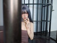 钛合金TiTi -被囚禁的少女