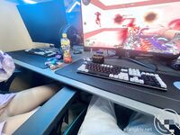 海角大神【会喷水的亲姐姐】姐弟乱伦后续又来了！ 165CM 身材高挑的漂亮御姐型姐姐趁姐姐打游戏强行插入，中途我妈突然回来，晚上溜到房间内射被姐姐啪啪打脸