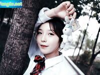 ในเดือนธันวาคม มีการเปิดเผยข้อมูลรั่วไหลที่น่าตกใจ ผู้คนหลายร้อยคนตกเป็นเป้าหมายในการถูกฆ่าในห้องน้ำของมนุษย์ หญิงสาวที่เกิดในปี 1995 ด้วยรูปร่างหน้าตาสูงและคลื่นลูกใหญ่ [Juicing Summer] เผยให้เห็นใบหน้าของเธอในการถ่ายทำแบบส่วนตัว ฉากนั้นค่อนข้างระเบิด