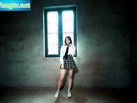 ในเดือนธันวาคม มีการเปิดเผยข้อมูลรั่วไหลที่น่าตกใจ ผู้คนหลายร้อยคนตกเป็นเป้าหมายในการถูกฆ่าในห้องน้ำของมนุษย์ หญิงสาวที่เกิดในปี 1995 ด้วยรูปร่างหน้าตาสูงและคลื่นลูกใหญ่ [Juicing Summer] เผยให้เห็นใบหน้าของเธอในการถ่ายทำแบบส่วนตัว ฉากนั้นค่อนข้างระเบิด