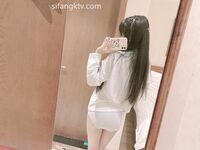 Inosenteng maliit na cutie [Eat Yaoyao] Maputi at malambot na lolita ang katawan, mabilog at cute na pink na puki, sobrang slutty sa murang edad, cute at contrasting