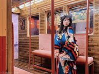 Vào cuối năm, một dòng tweet gây sốc xuất hiện trên Twitter. Nữ thần khuôn mặt cao và ngực khủng tương phản [Wine Moon], được chủ nhân đào tạo để quay phim riêng.