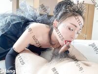 「肏死母狗骚逼」对话刺激顶级反差露脸女神！推特蜂腰桃子臀极品气质御姐【兔兔】VIP群福利，与老板3P爆肏大哥在笑她在尖叫（2）