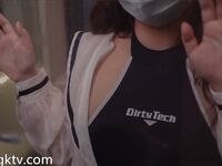 青春無敵 推特9萬粉極品可甜可鹽大奶小可愛【崽崽】520VIP群私拍，超市車場大街上露出，抖音風裸舞，道具自慰