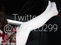 青春無敵 推特9萬粉極品可甜可鹽大奶小可愛【崽崽】520VIP群私拍，超市車場大街上露出，抖音風裸舞，道具自慰