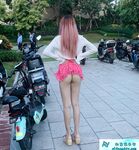 顶级反差女神〖娜娜爱之屋〗最新露出挑战2，人来人往商场地铁人前偷偷露出，紧张刺激！超级反差