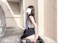 舞蹈学院学姐女神〖momo〗最新复出福利，魔鬼身材超紧小嫩逼清纯靓丽的外表下有一颗淫荡的心