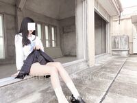 舞蹈学院学姐女神〖momo〗最新复出福利，魔鬼身材超紧小嫩逼清纯靓丽的外表下有一颗淫荡的心