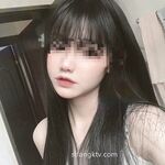 舞蹈学院学姐女神〖momo〗最新复出福利，魔鬼身材超紧小嫩逼清纯靓丽的外表下有一颗淫荡的心