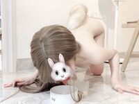 舞蹈学院学姐女神〖momo〗最新复出福利，魔鬼身材超紧小嫩逼清纯靓丽的外表下有一颗淫荡的心