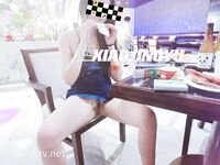 คู่รักสำส่อนคุณภาพสูง Twitter ของมนุษย์ที่มีสามีซึ่งภรรยามีชู้ชั้นนำ [Little Whale] ถ่ายทำเป็นการส่วนตัว Ziwei เปิดเผยต่อหน้าบริกรในบาร์ร้านอาหารกลางแจ้ง PUA เข้าไปในห้องน้ำของผู้ชายขณะเดินสุนัขจากด้านหลัง กระบวนการทั้งหมดอยู่ในระดับสูง - พลังงาน