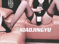 คู่รักสำส่อนคุณภาพสูง Twitter ของมนุษย์ที่มีสามีซึ่งภรรยามีชู้ชั้นนำ [Little Whale] ถ่ายทำเป็นการส่วนตัว Ziwei เปิดเผยต่อหน้าบริกรในบาร์ร้านอาหารกลางแจ้ง PUA เข้าไปในห้องน้ำของผู้ชายขณะเดินสุนัขจากด้านหลัง กระบวนการทั้งหมดอยู่ในระดับสูง - พลังงาน