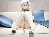 Pembantu rumah satu hari Bunny-chan yang lembut dan comel